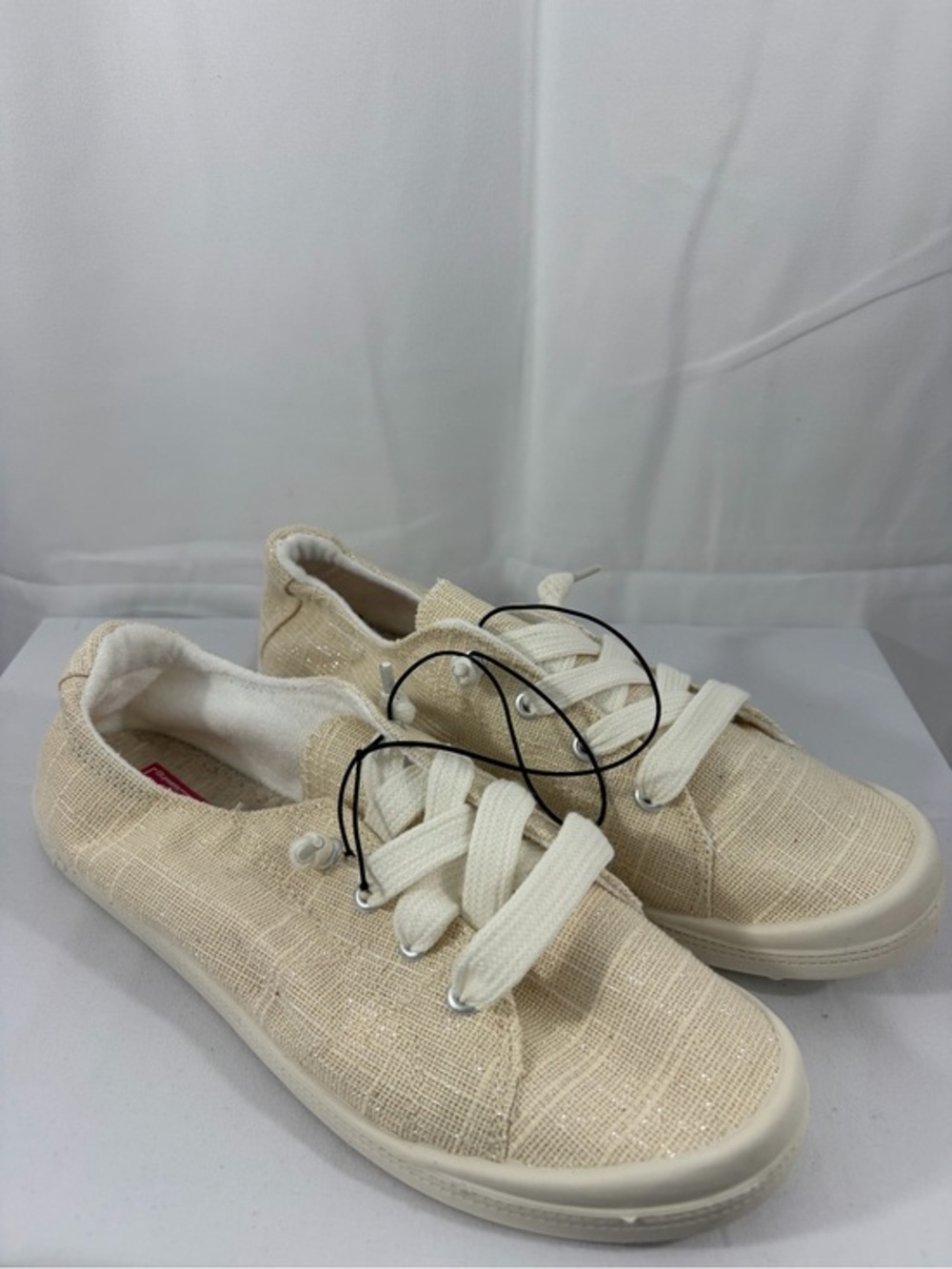 NWT pop Women's Size 8.5 Tan Sparkly Sneakers